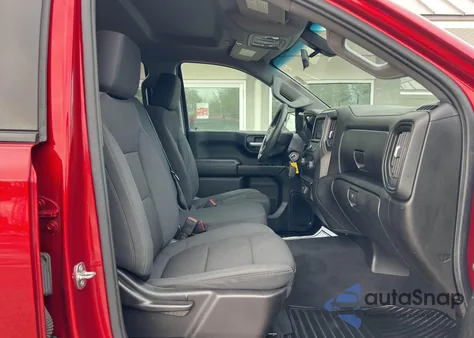 2021 Chevrolet Silverado 1500 4Wd Short Bed Custom Trail Boss z USA, uszkodzony, nr VIN 1GCPYCEF5MZ146532